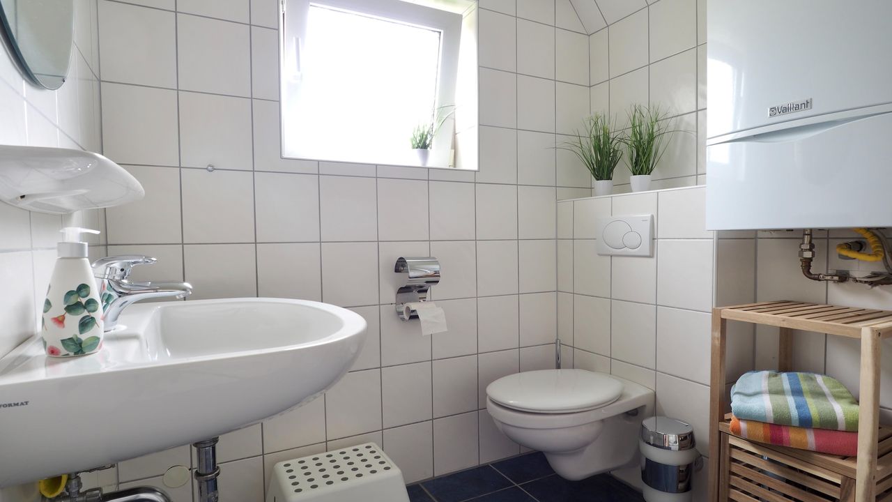 BathRoom BathRoom